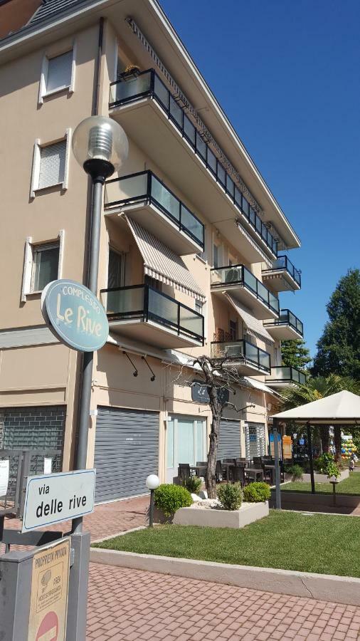Le Rive Desenzano del Garda Exterior foto